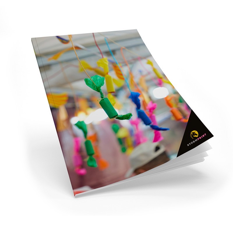 Libro tapa blanda encolada (rústica fresada)